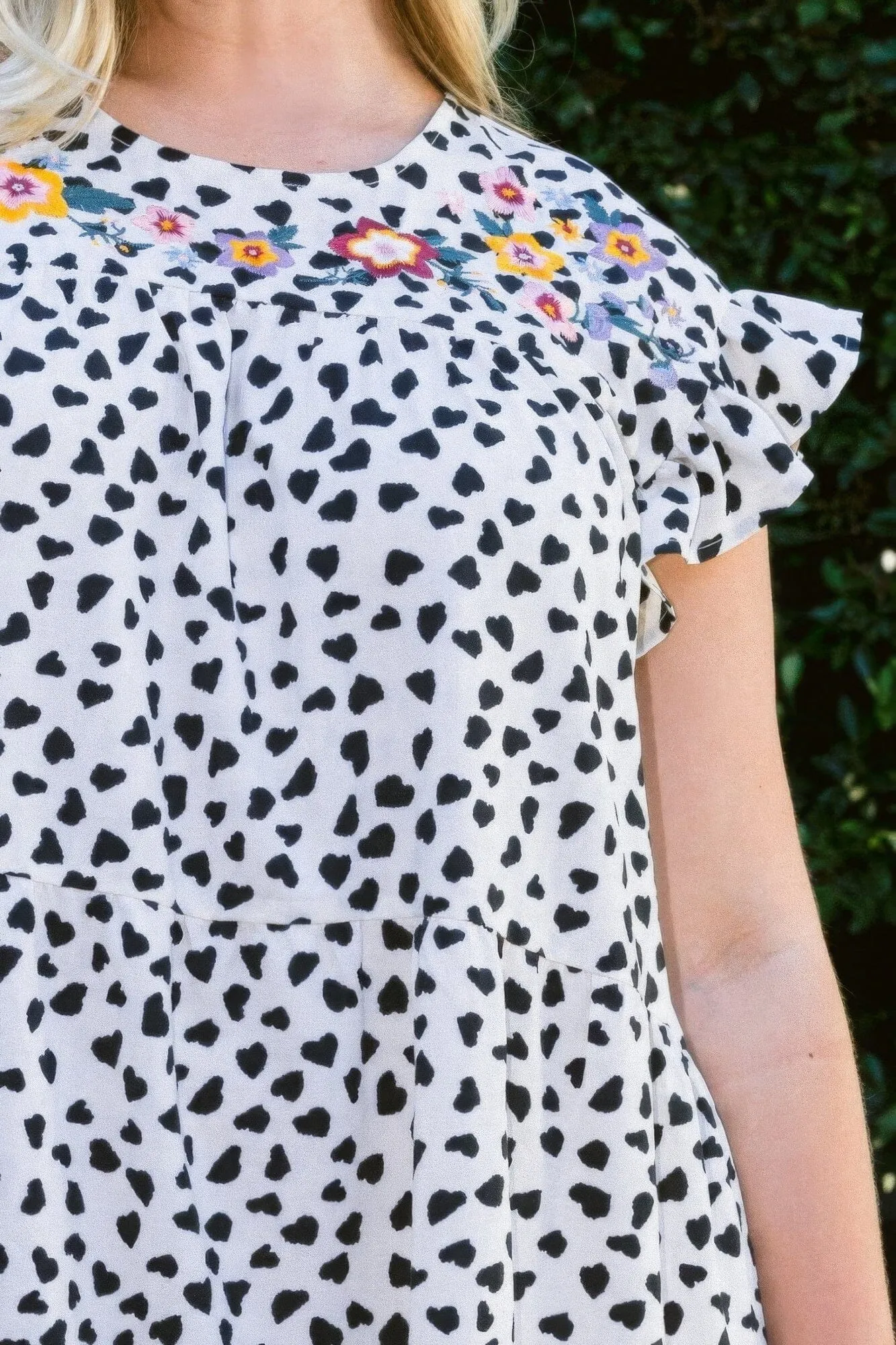 Black White Dizzy Floral Tiered Ruffle Cap Short Sleeves Babydoll Dress_