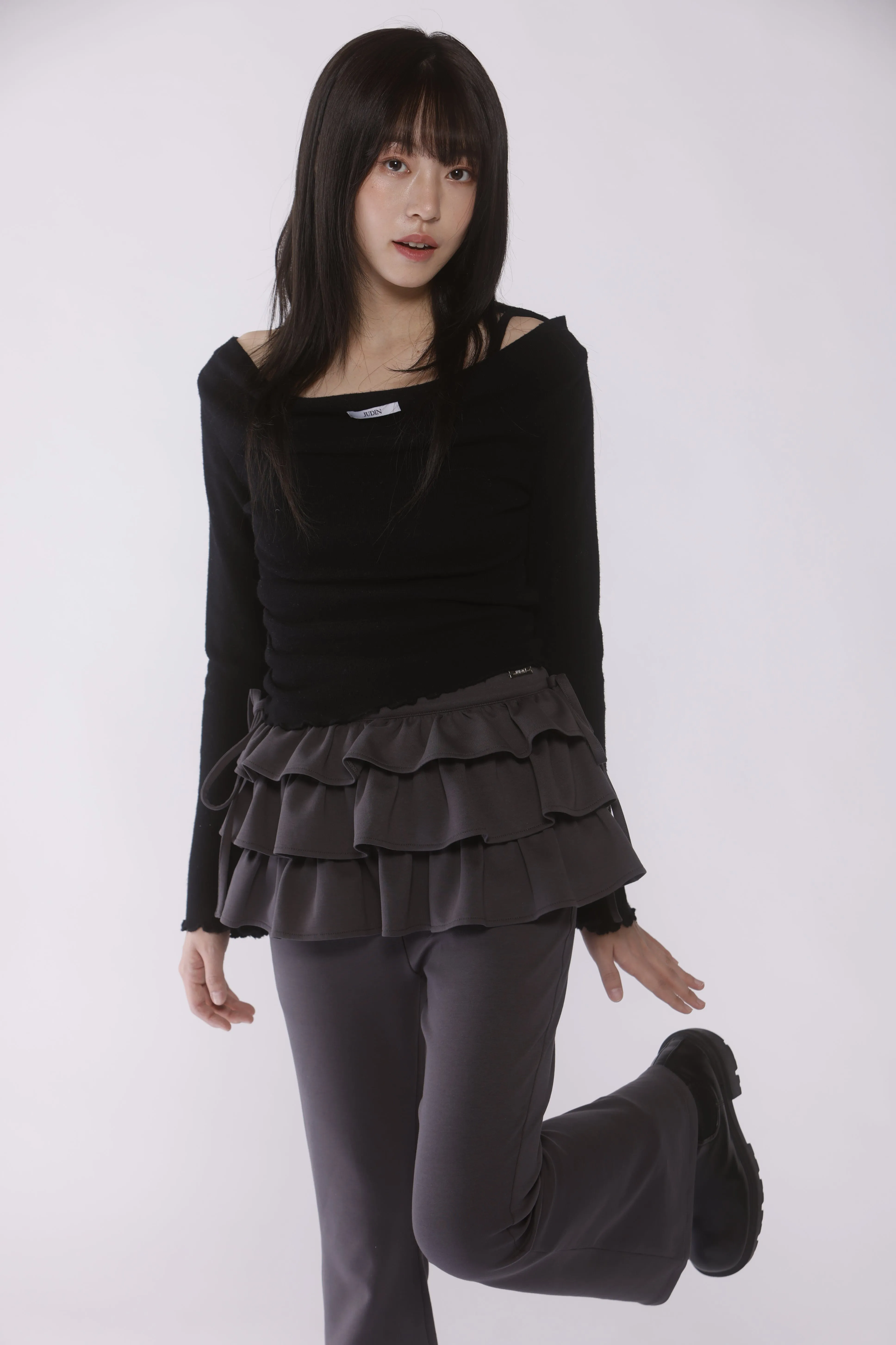 Frill skirt layered pants