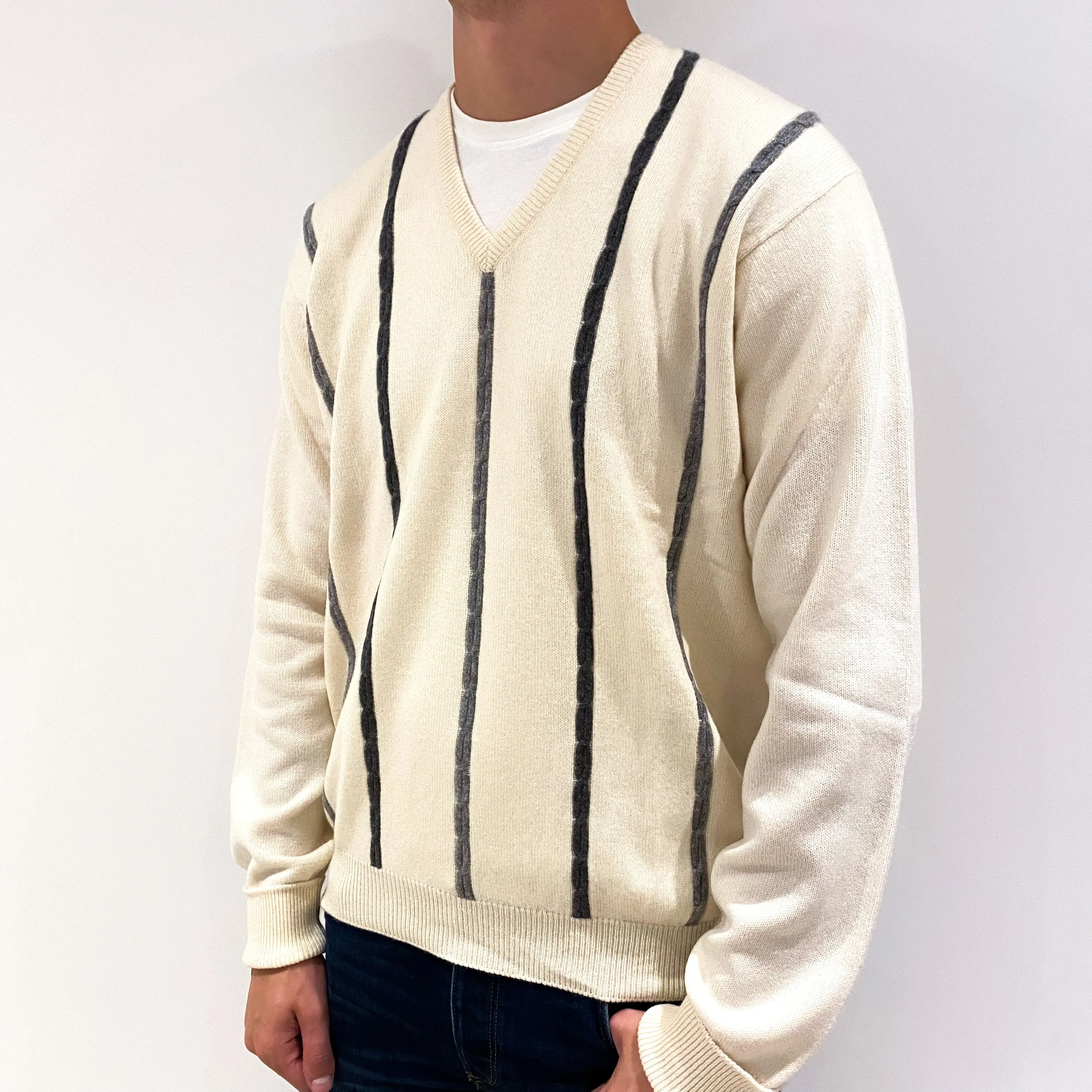 Men's Vintage Cream Cable Cashmere V-Neck Jumper Extra Large