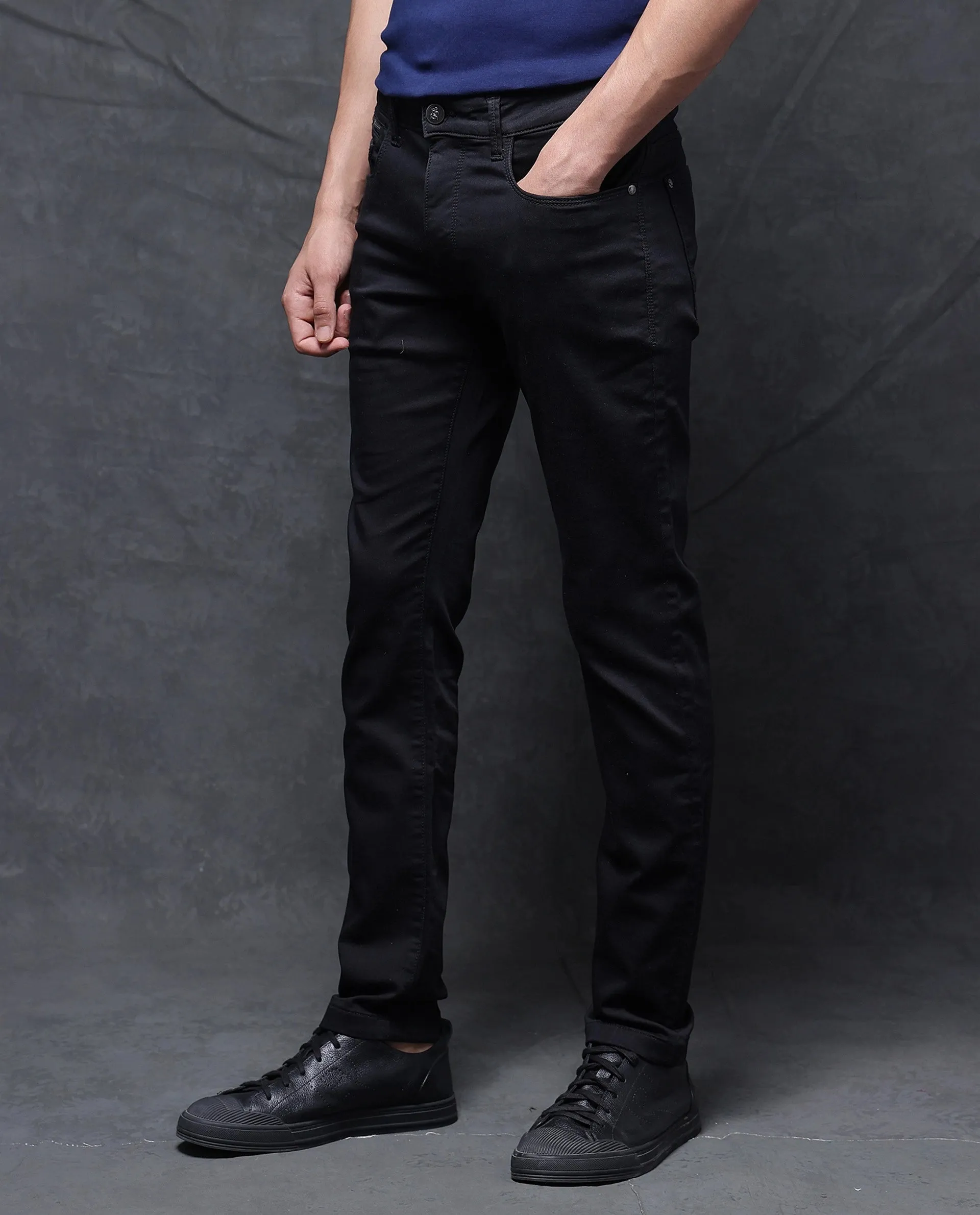 Rare Rabbit Men Corvo Black Cotton Polyester Fabric Dark Wash Slim Fit Plain Denim Jeans