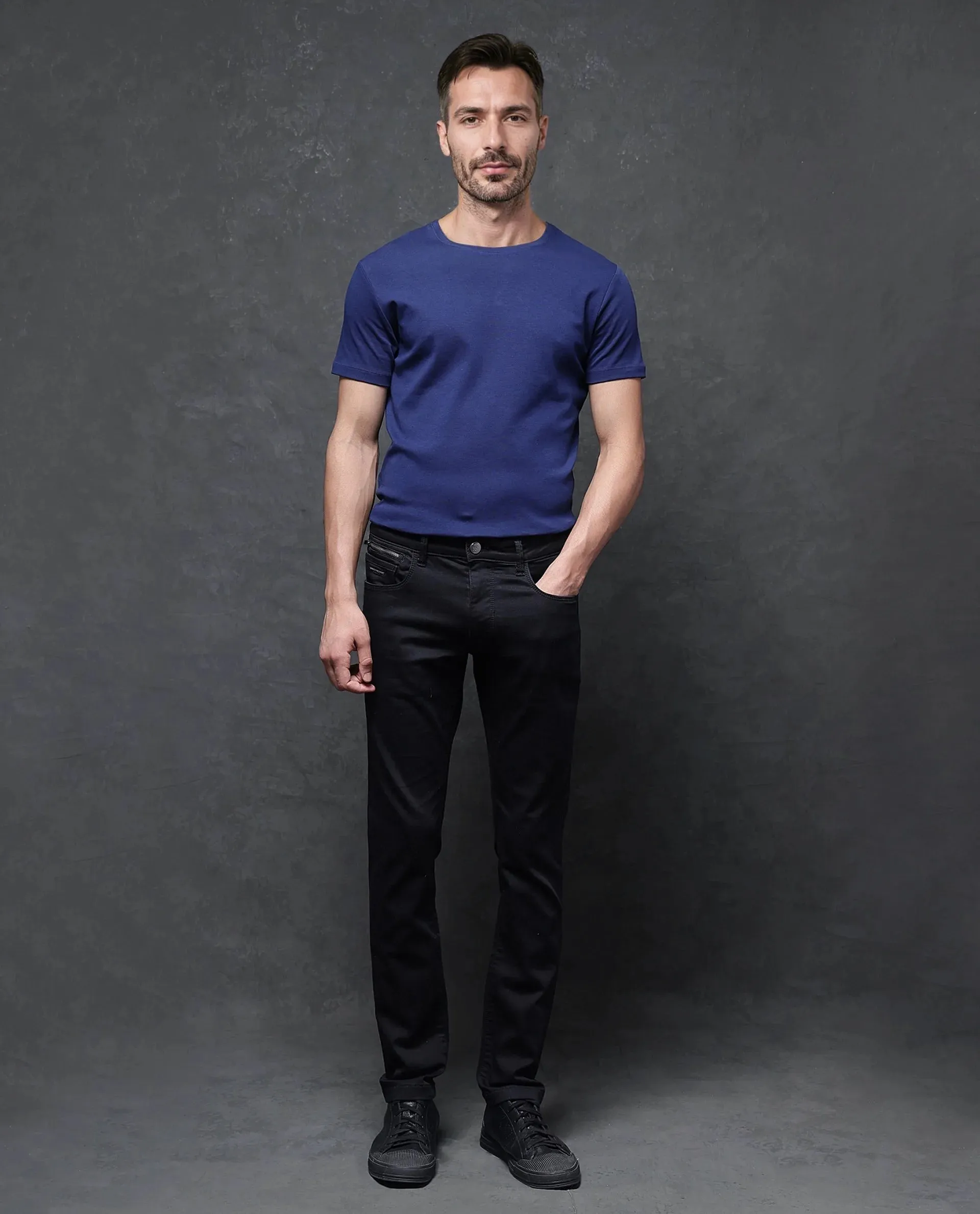 Rare Rabbit Men Corvo Black Cotton Polyester Fabric Dark Wash Slim Fit Plain Denim Jeans
