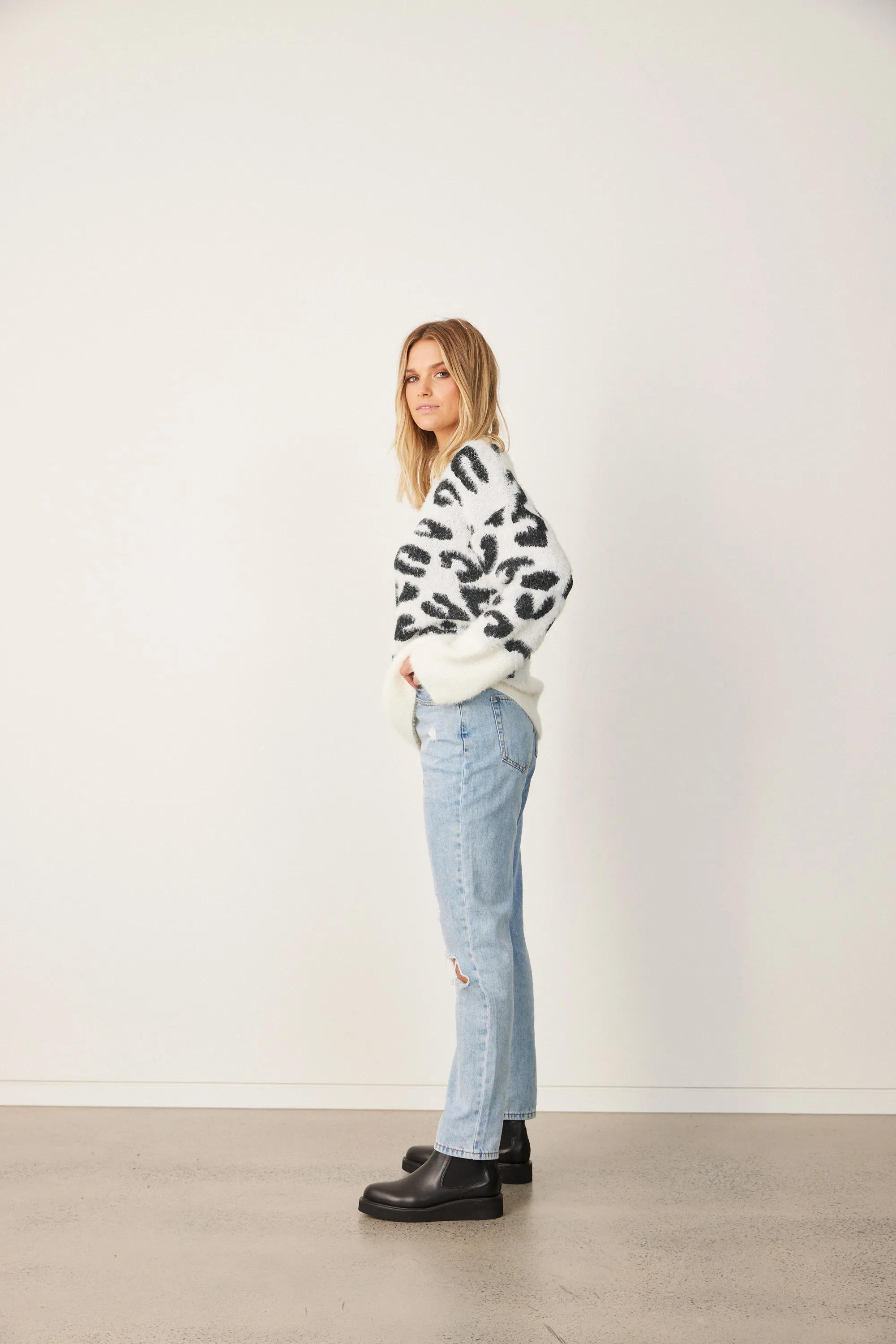 REGINA KNIT JUMPER - Snow Leopard
