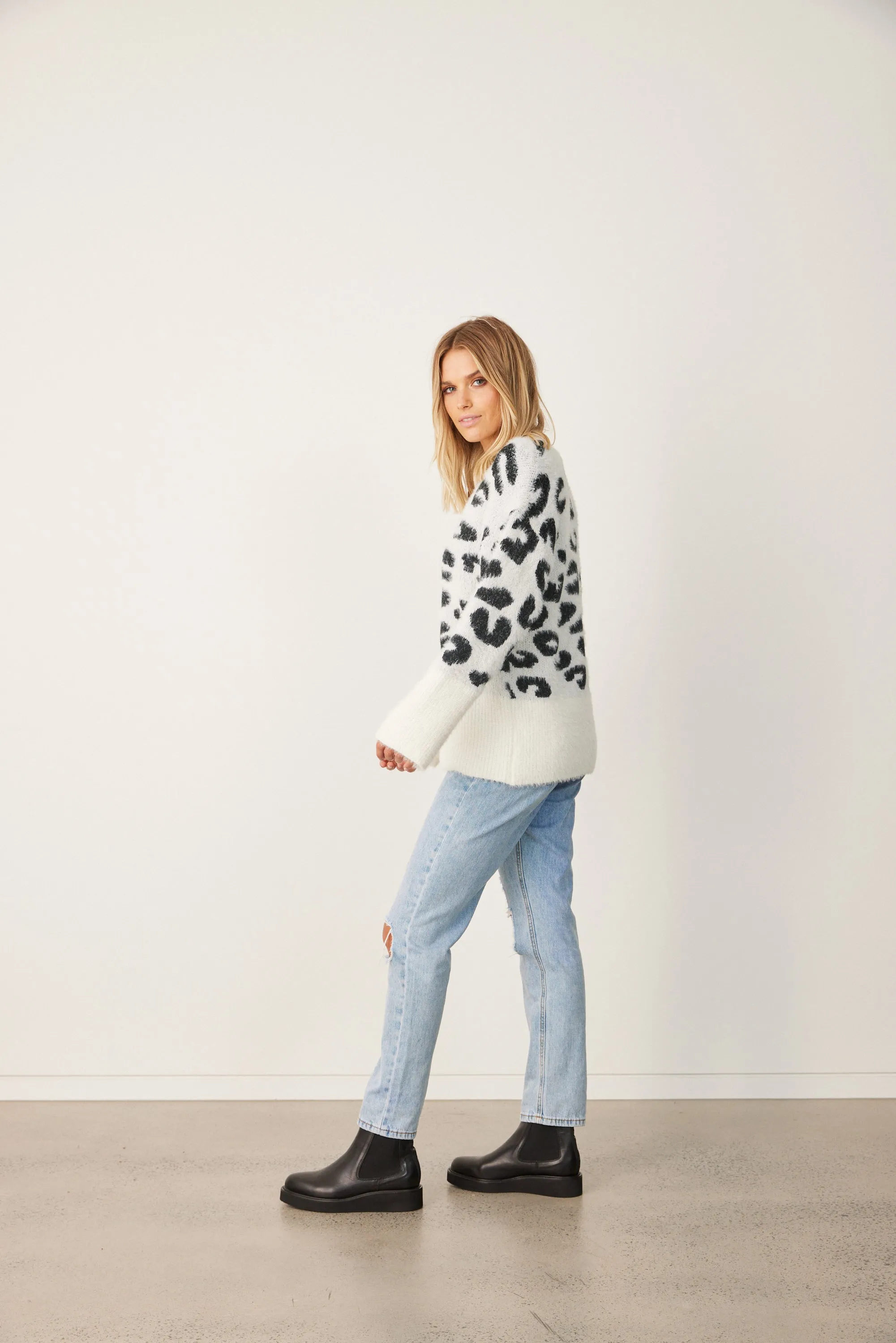 REGINA KNIT JUMPER - Snow Leopard