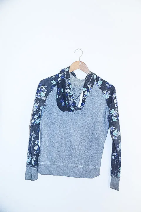 Vintage Aeropostale 87 New york print Xsmall full zip up grey hoodie