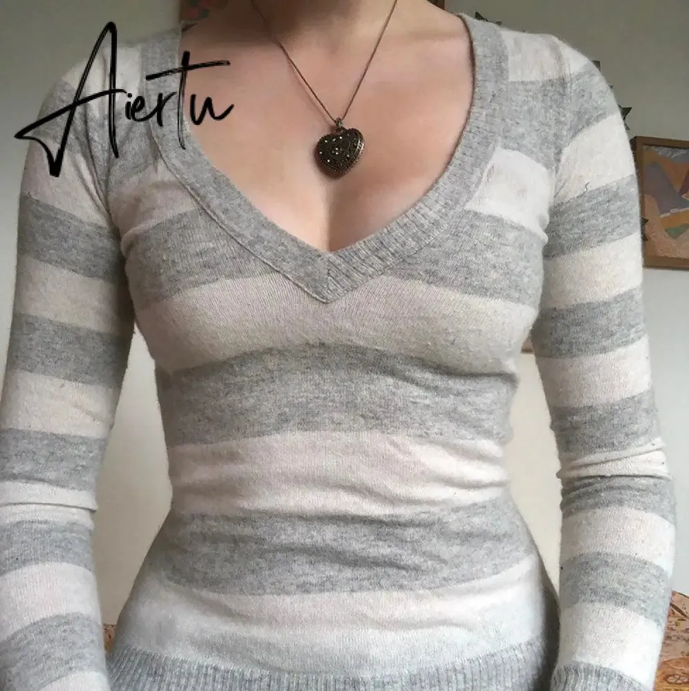 Y2K Grunge Emo 00s Vintage T Shirt Black Grey Striped V Neck Long Sleeve Jumper Tops Chic Women Autumn Retro Mall Goth Tees
