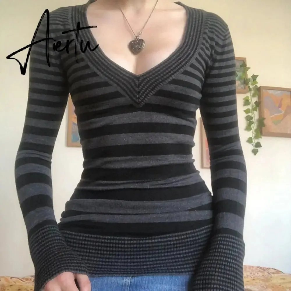 Y2K Grunge Emo 00s Vintage T Shirt Black Grey Striped V Neck Long Sleeve Jumper Tops Chic Women Autumn Retro Mall Goth Tees